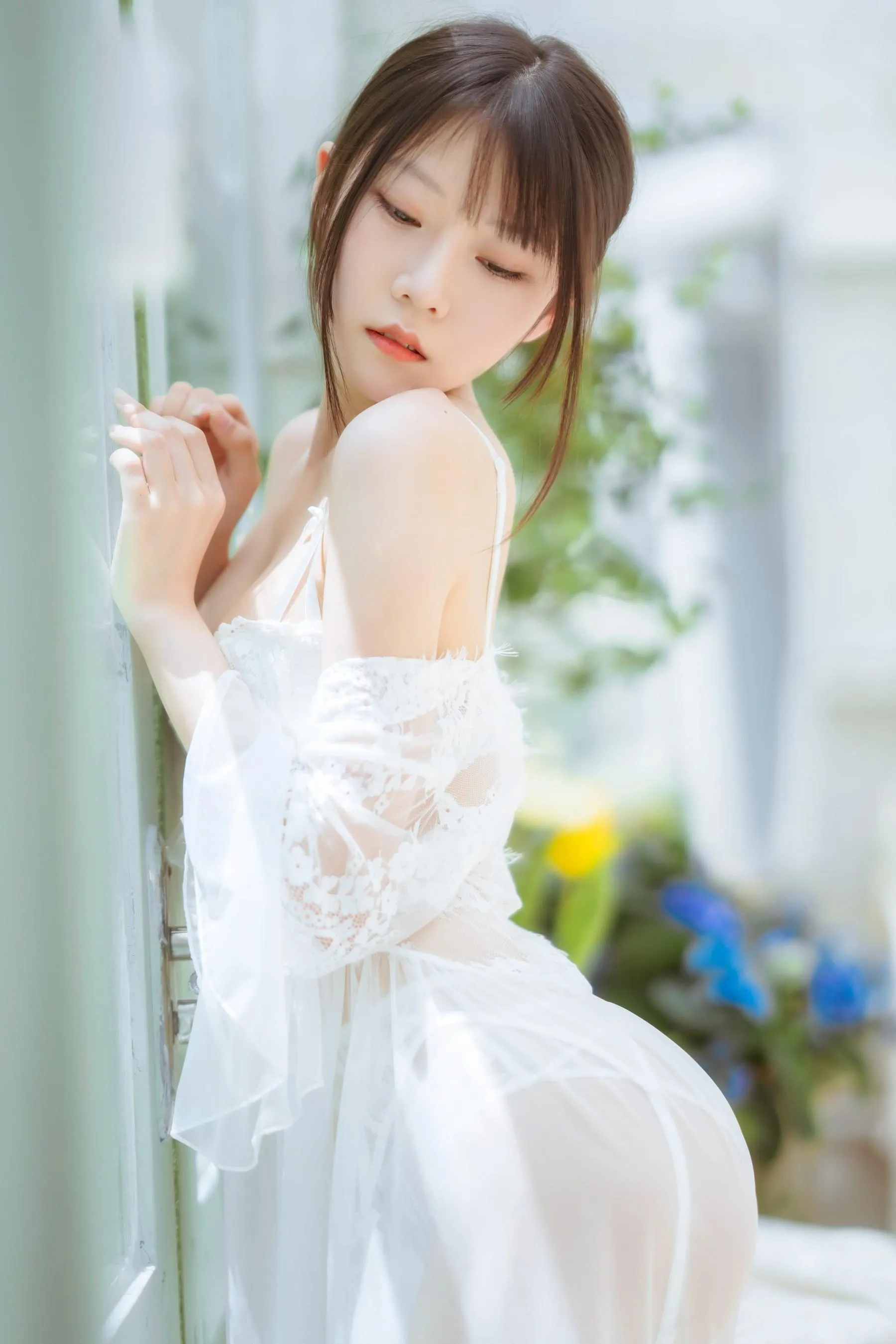 [艺图语] 2022.05.16 花房阳光少女 香草喵露露 [32P]插图2